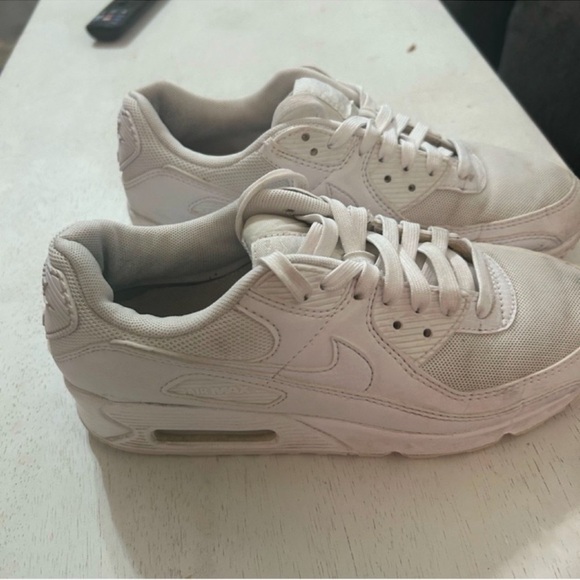 Nike Air Max Sneakers Nike Air Max all white women's size 8 - Picture 1 of 7